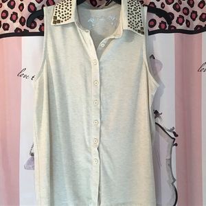 Cream 🛍Sleeveless Button Down Studded Top